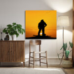 M10_0044_MOCKUPS_LAND_0031_21380592_snowboarder-silhouette-at-sunset_AOAY2198