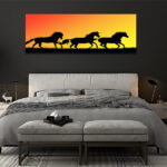 M5_0023_MOCKUPS_LAND_0068_4879530_horses-silhouettes_AOAY2161